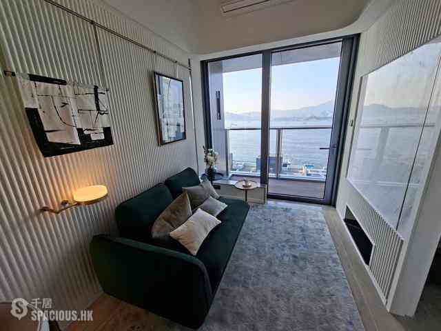 Sai Ying Pun - Des Voeux W Residence 02