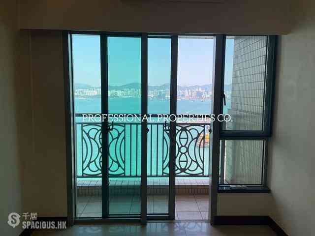 Kennedy Town - The Merton 01