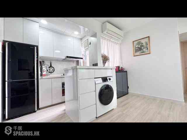 Sai Ying Pun - Tong Nam Mansion 01