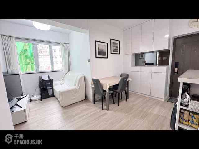 Sai Ying Pun - Tong Nam Mansion 02