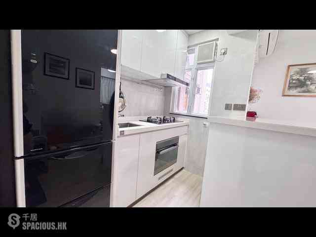Sai Ying Pun - Tong Nam Mansion 04