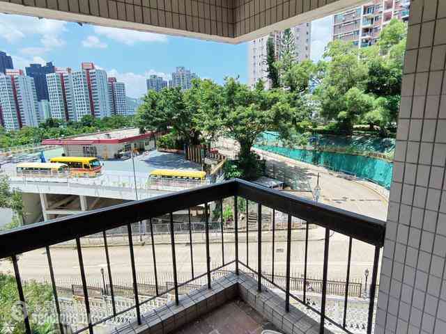 Tai Wai - World-Wide Gardens 07