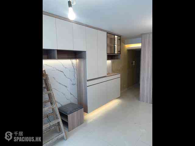 Sai Wan Ho - Lei King Wan Sites B Block 7 Yat Wing Mansion 01