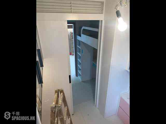 Sai Wan Ho - Lei King Wan Sites B Block 7 Yat Wing Mansion 06