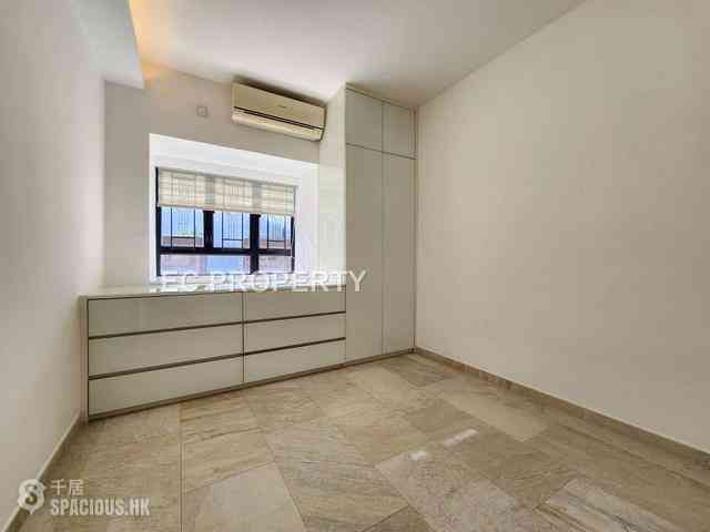 Happy Valley - The Broadville 10