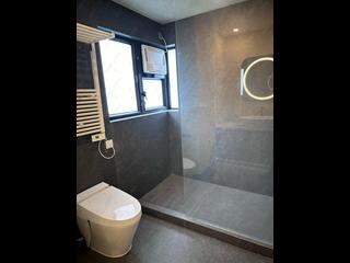 Mid Levels East - Bowen Place 17