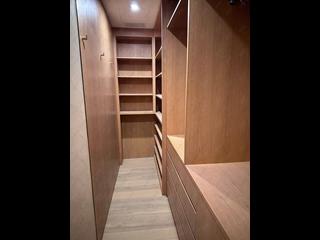 Mid Levels East - Bowen Place 18
