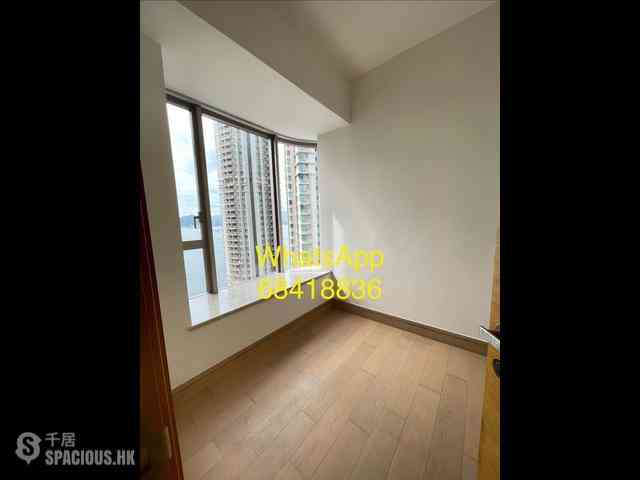 Kennedy Town - Cadogan 06