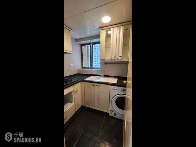 Tai Kok Tsui - Island Harbourview Block 5 03