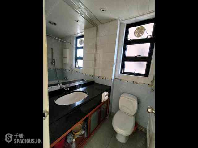 Kennedy Town - Cayman Rise Block 1 02