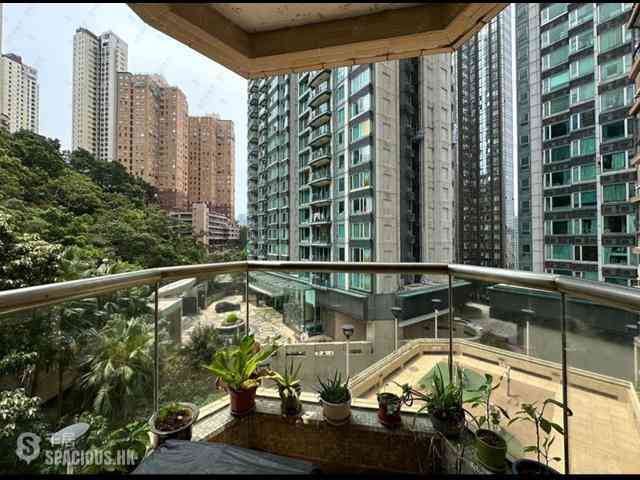 Tai Hang - Ronsdale Garden 01
