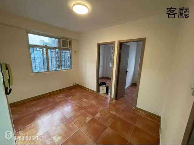 Sai Ying Pun - Wing Cheung Building 01