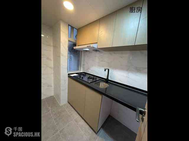 Sai Ying Pun - Wing Cheung Building 04