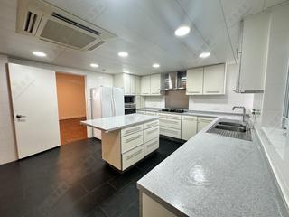 Causeway Bay - Fontana Gardens 12