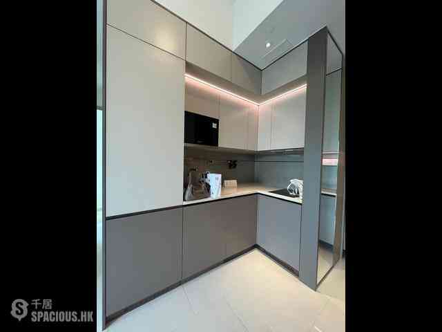 Sai Ying Pun - Upper Manor 02