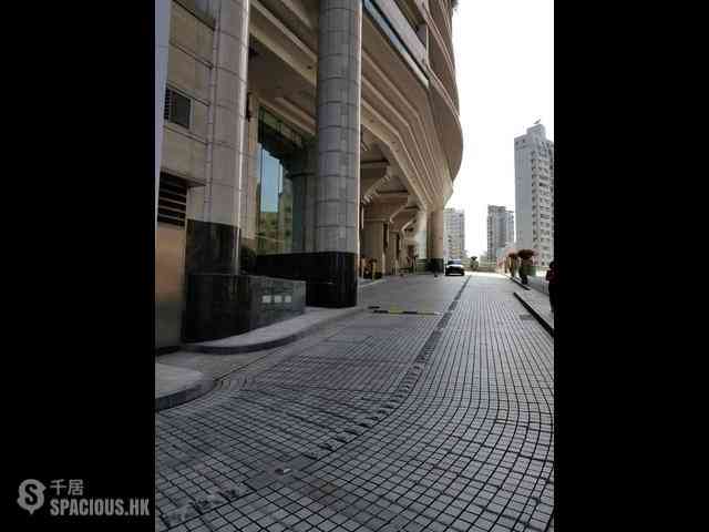 Mid Levels Central - Regence Royale Tower 1 10