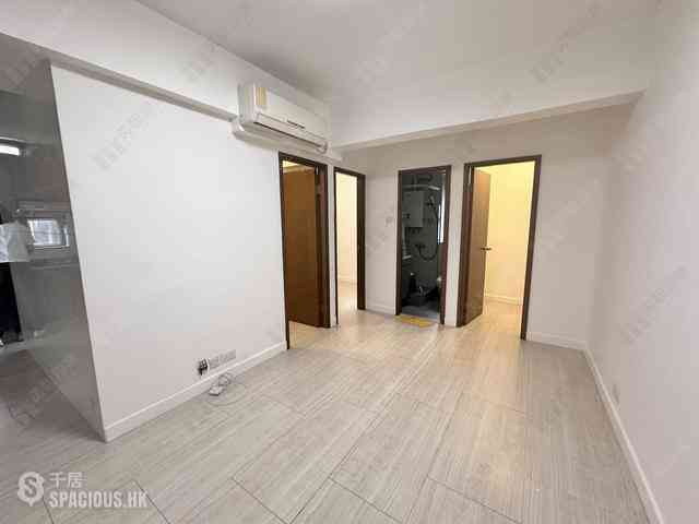Wan Chai - Chin Hung Building 01