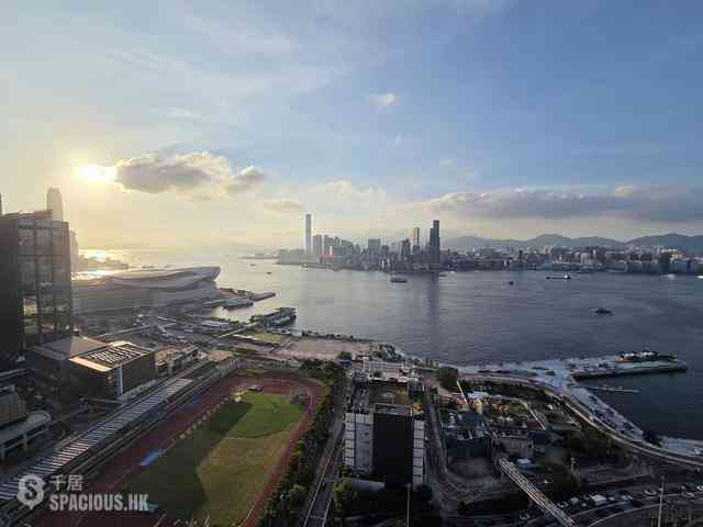 Wan Chai - The Gloucester 05