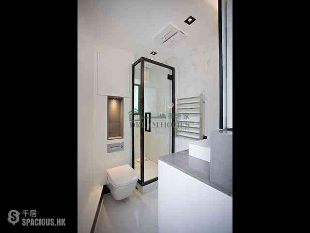 Sheung Wan - 379, Queen's Road Central 05
