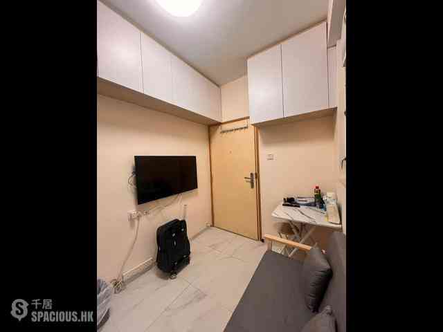 Mong Kok - Winfield Building 02