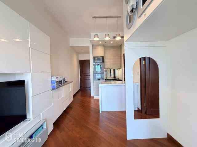 Wan Chai - The Avenue Phase 2 Block 3 02