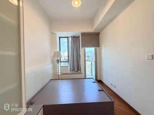 Wan Chai - The Avenue Phase 2 Block 3 09