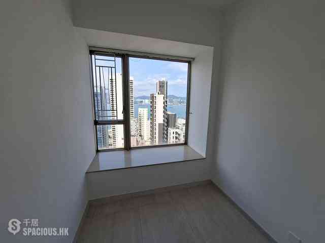 Sai Ying Pun - Island Crest 06