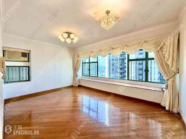 Mid Levels Central - Robinson Place 02