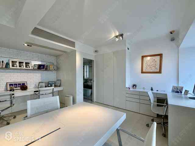 Soho - Centrestage 08