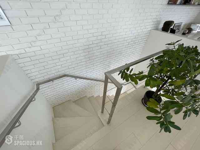 Soho - Centrestage 13