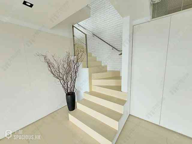 Soho - Centrestage 14