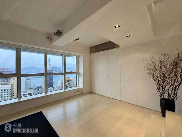Soho - Centrestage 18