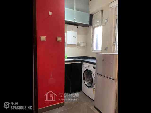 Soho - Chung Hing Court 03