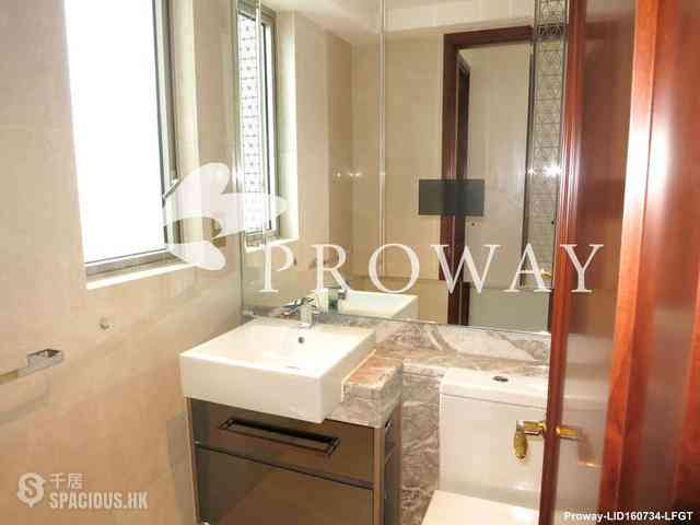 Wan Chai - The Avenue 10