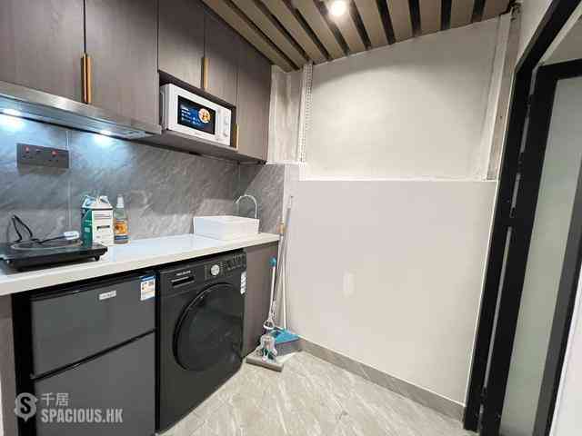 Mong Kok - 1042-1044, Canton Road 03