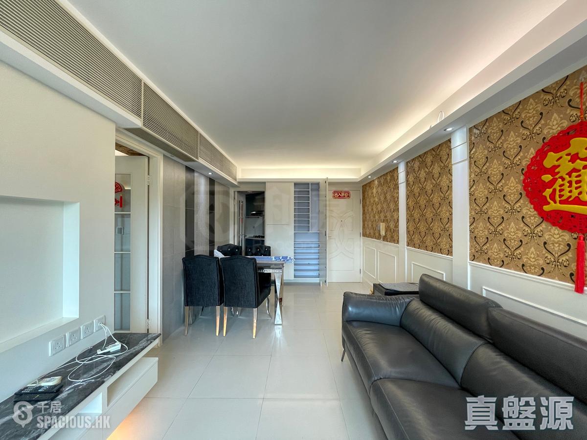 Tseung Kwan O - Tseung Kwan O Plaza 01