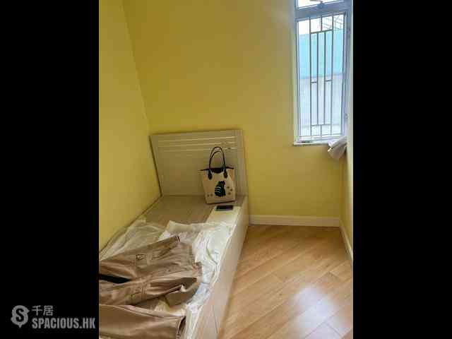Sai Wan Ho - Lei King Wan Sites C Block 10 Yee Qun Mansion 04