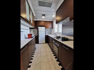 The Peak - The Mount Austin Block 5 03