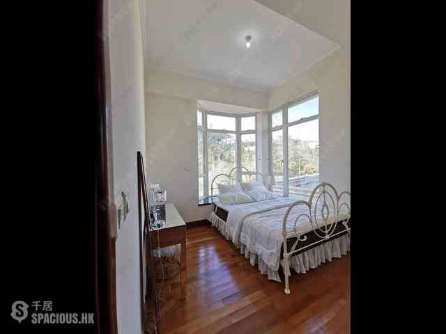 The Peak - The Mount Austin Block 5 02