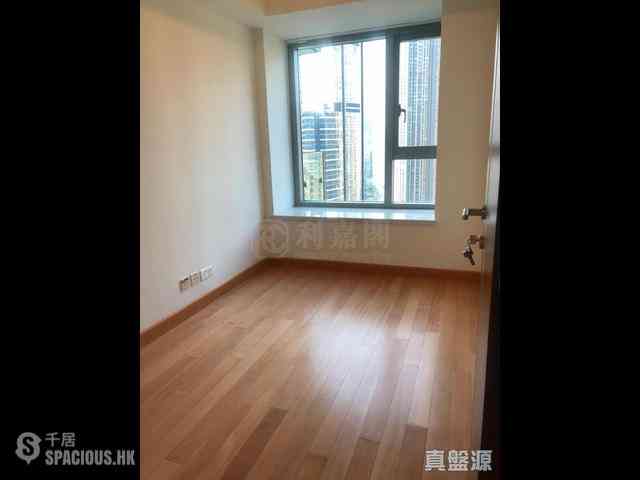 West Kowloon - The Harbourside Block 2 02