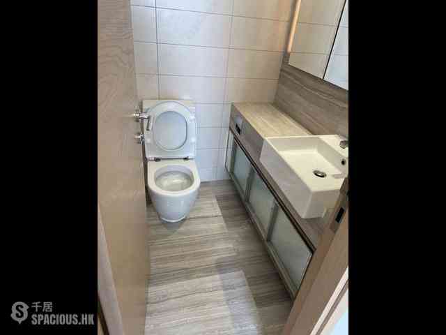 Sai Ying Pun - Island Crest Block 2 05