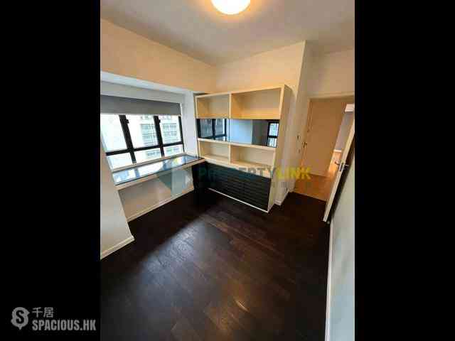 Mid Levels Central - Robinson Heights Block 2 07