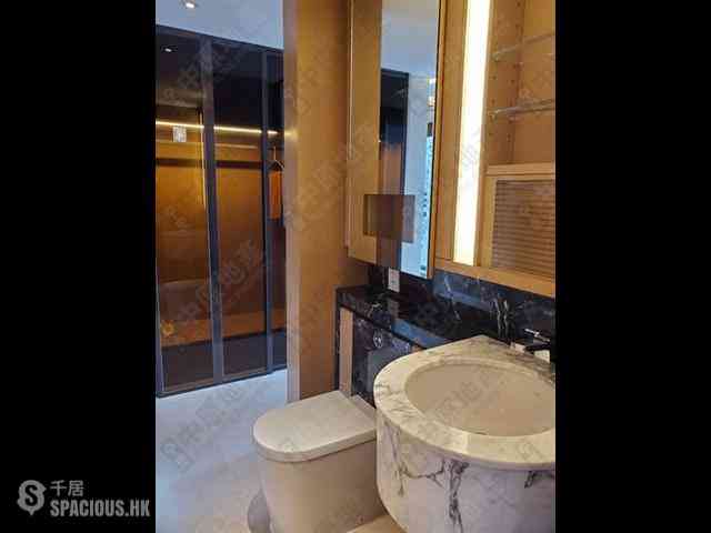 Mid Levels Central - Gramercy 10