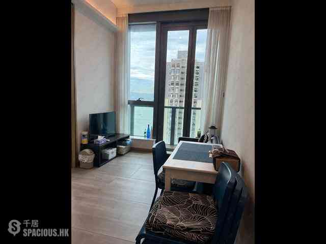 Sai Ying Pun - Two・Artlane 01