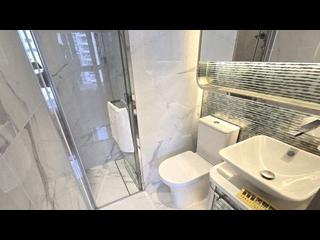 Sai Ying Pun - The Queens 04