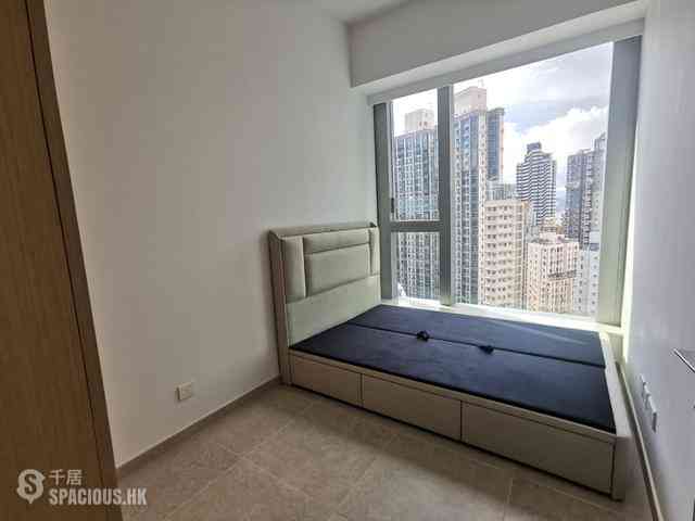 Sai Ying Pun - No.8 Hing Hon Road (Resiglow-Bonham) 04