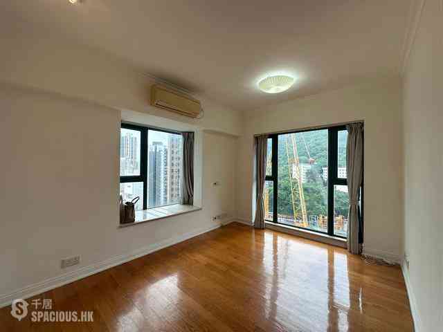 Kennedy Town - University Heights 05