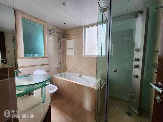 West Kowloon - The Harbourside 10