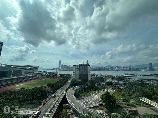 Wan Chai - The Gloucester 07