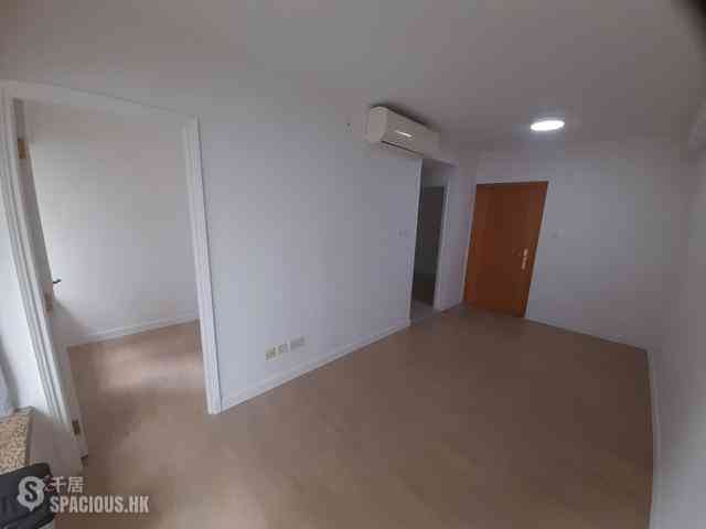 Sheung Wan - Queen's Terrace Block 2 02